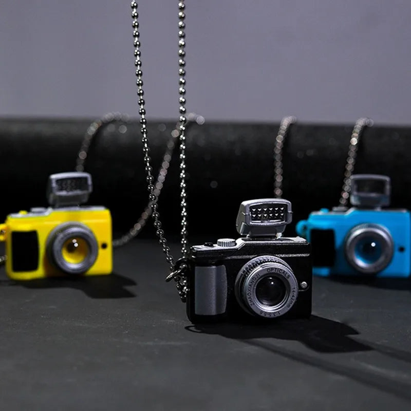 Fashion Flash Light Camera Necklace for Women Man Punk Long Chain Necklace Vintage Camera Pendant Necklaces Party Jewelry