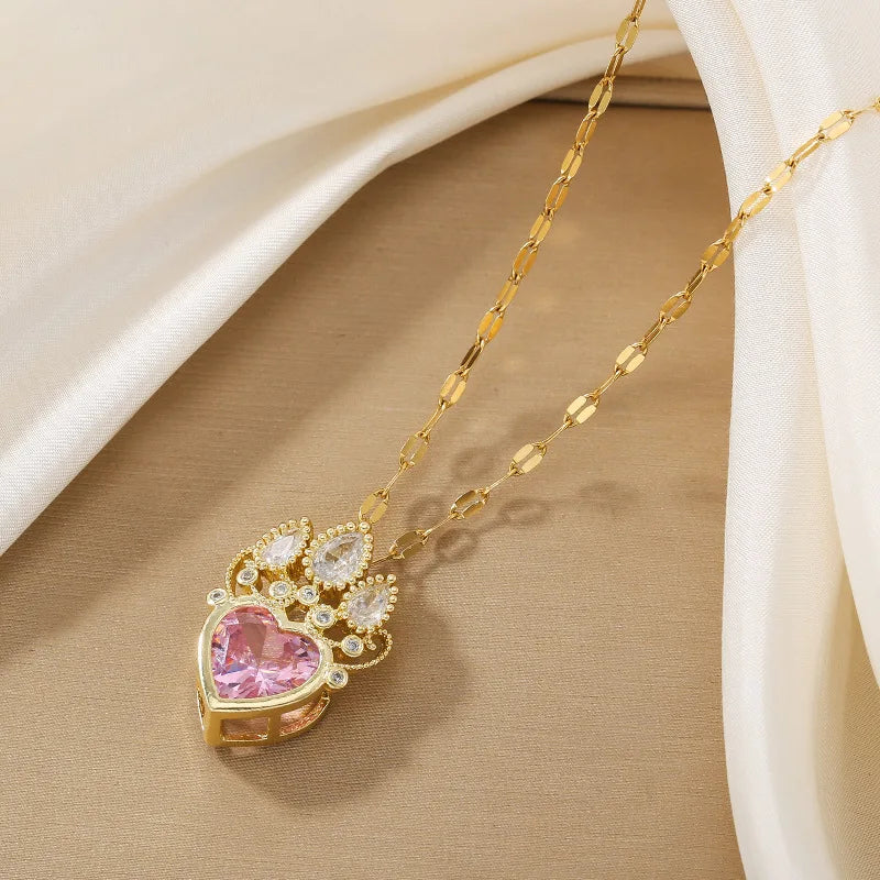 Pink Heart-Shaped Crown Necklace; Fashionable Pendant Necklace for Women, Suitable for Everyday Wear, Parties, and as a Gift.