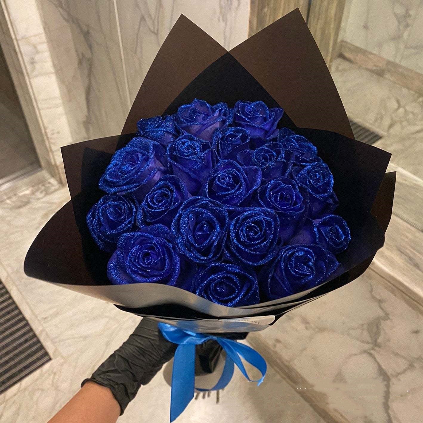 Forever Flowers Preserved Roses Gift Bouquet | Anniversary, Mother's Day, Valentine's Gift | Lasts 3+ Years