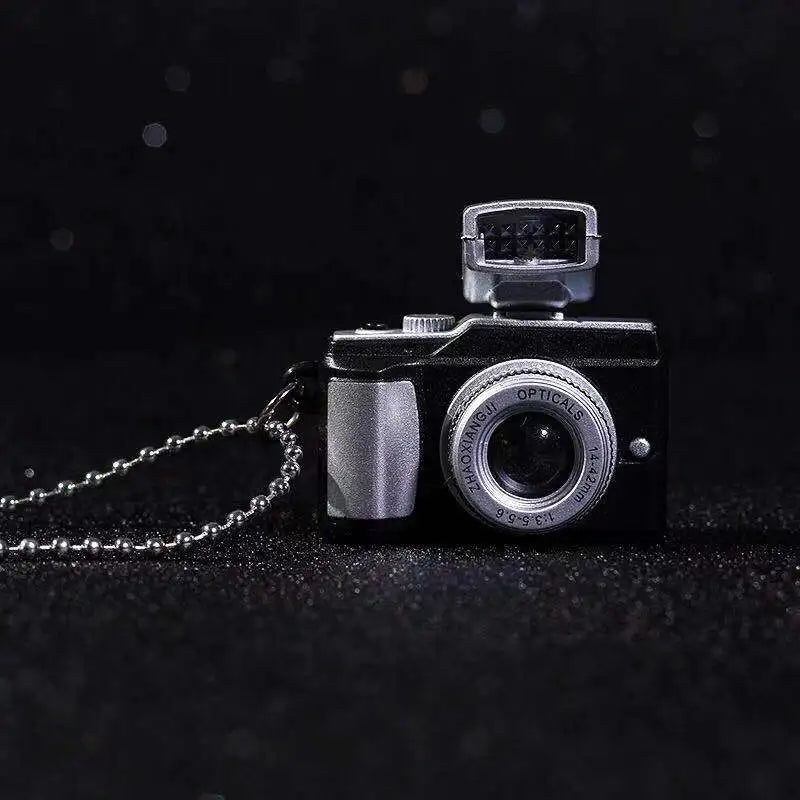 Fashion Flash Light Camera Necklace for Women Man Punk Long Chain Necklace Vintage Camera Pendant Necklaces Party Jewelry